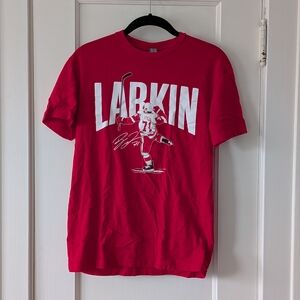 Red Larkin Graphic Men's T-Shirt